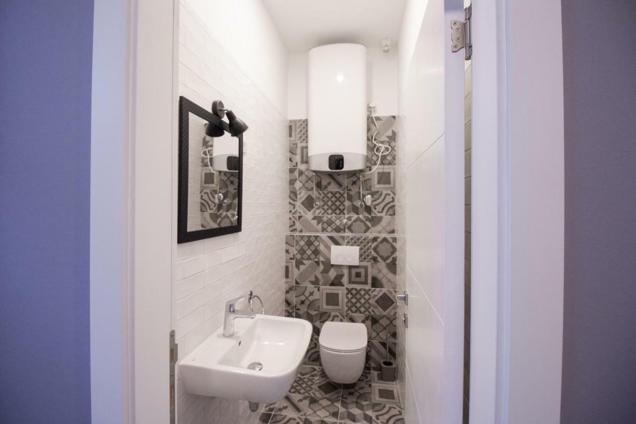 Dandelion Hostel Zadar Buitenkant foto