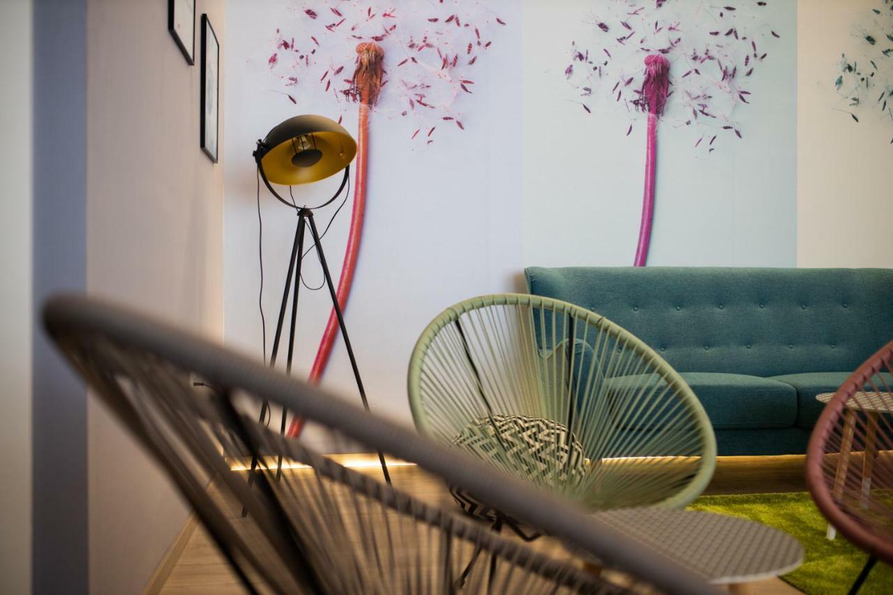 Dandelion Hostel Zadar Buitenkant foto