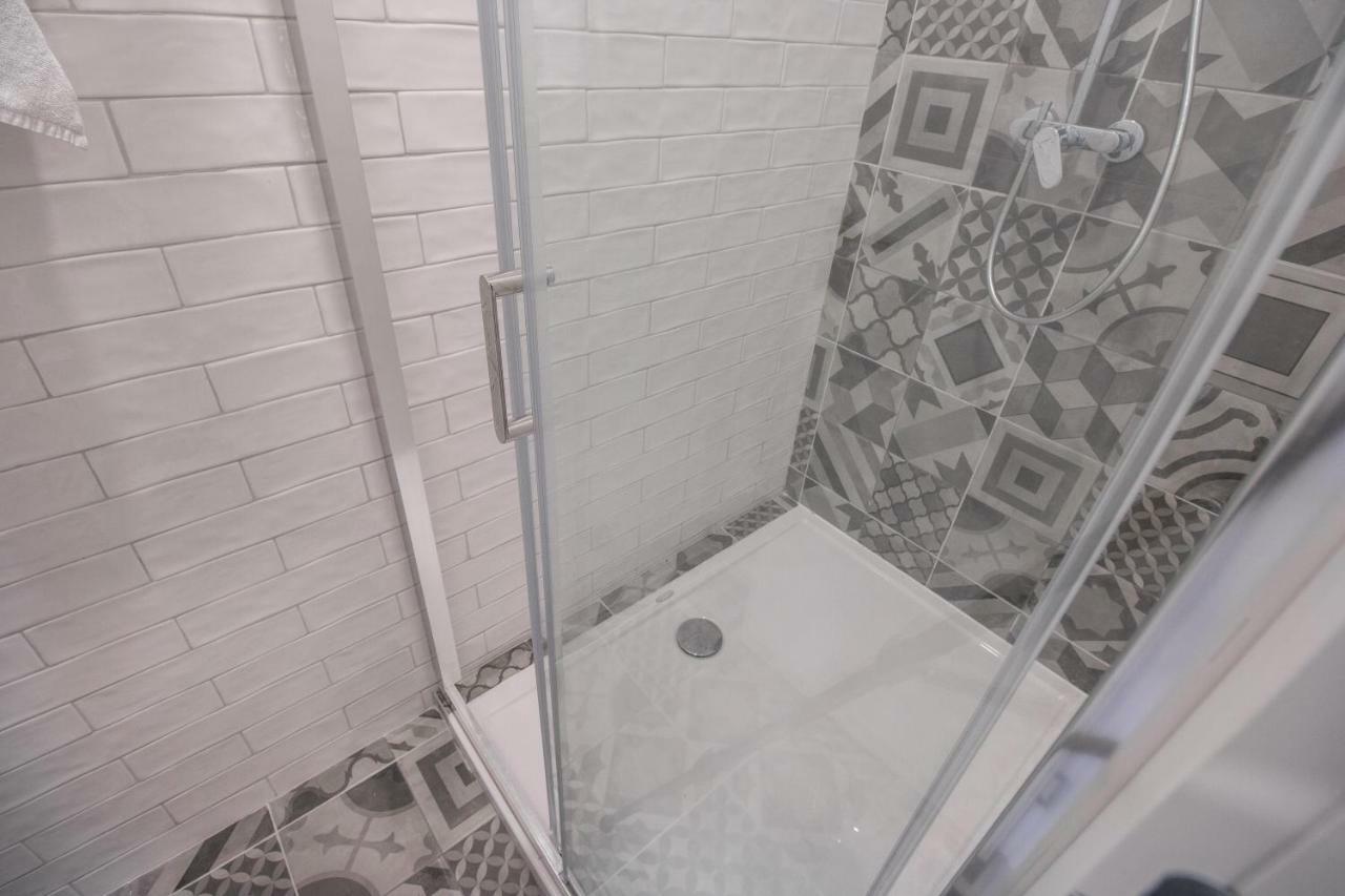 Dandelion Hostel Zadar Buitenkant foto