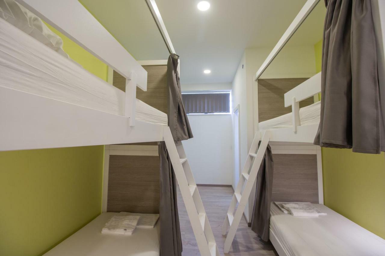 Dandelion Hostel Zadar Buitenkant foto