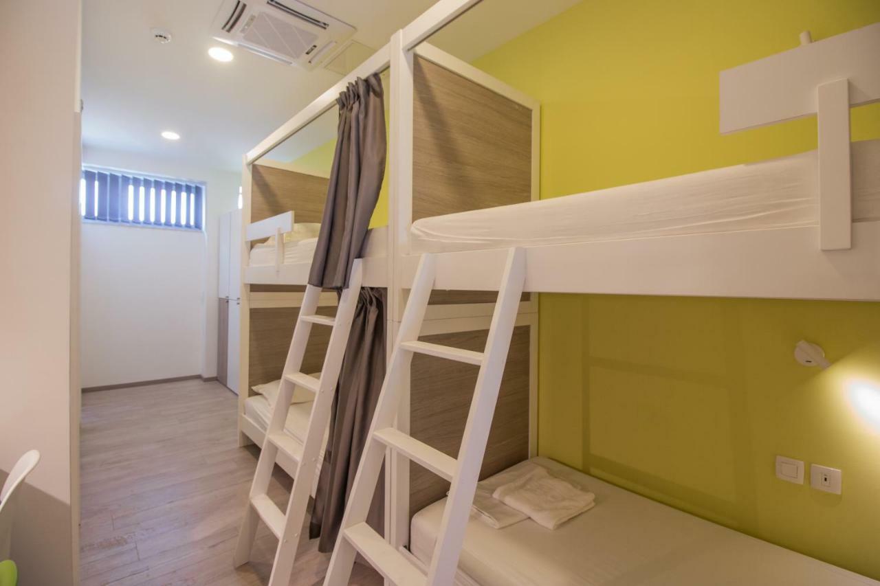 Dandelion Hostel Zadar Buitenkant foto